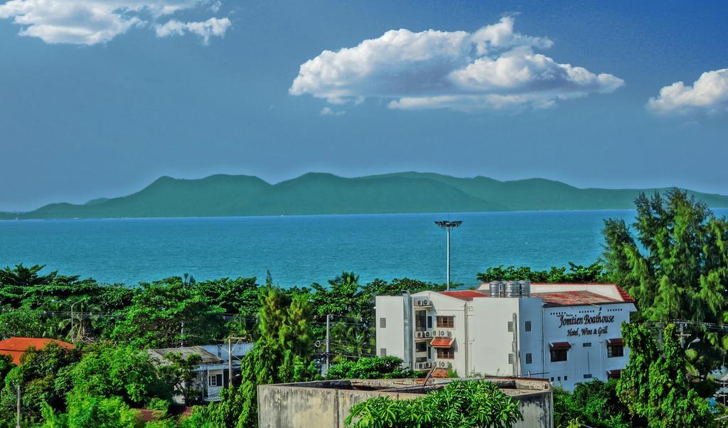 Lek Jomtien Hotel Exterior photo